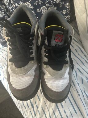Nike Air Jordan 4 White, Gray & Black Men’s Size 8